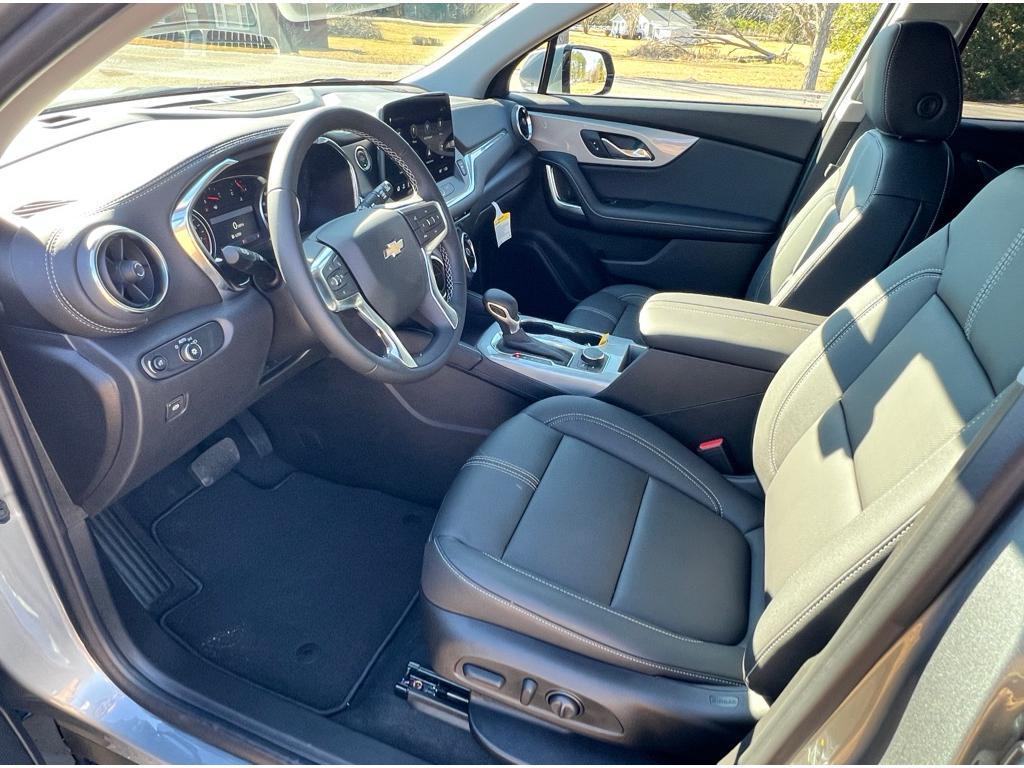 new 2025 Chevrolet Blazer car, priced at $40,235