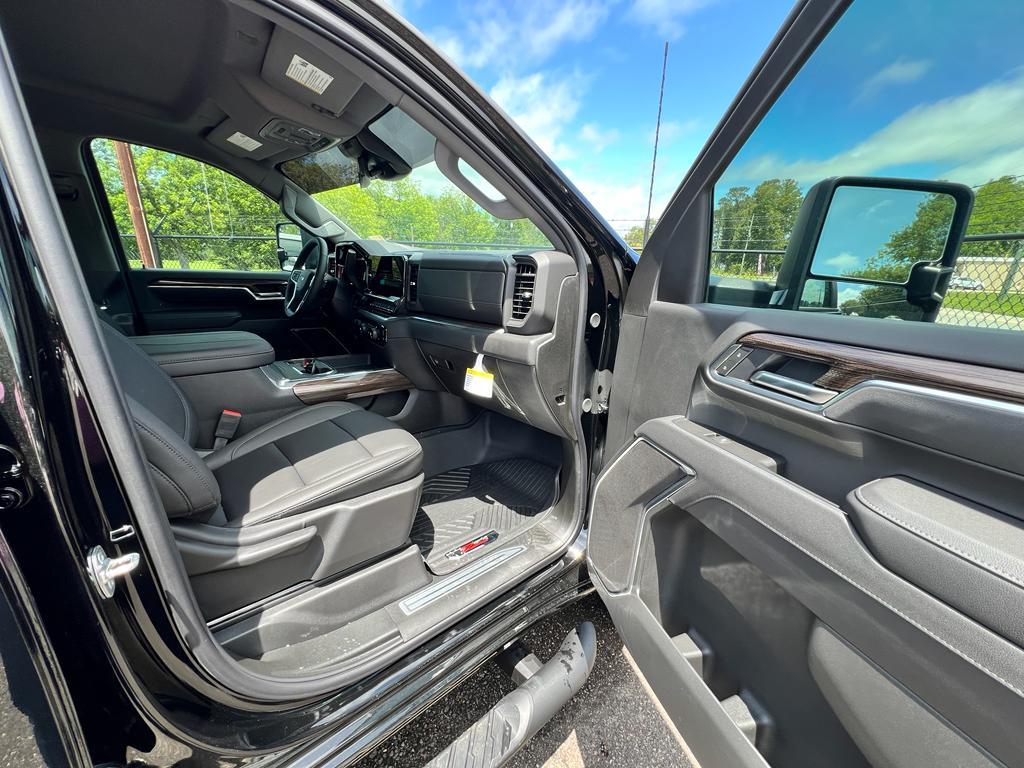 new 2025 Chevrolet Silverado 2500 car, priced at $67,970