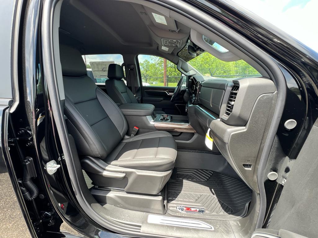 new 2025 Chevrolet Silverado 2500 car, priced at $67,970