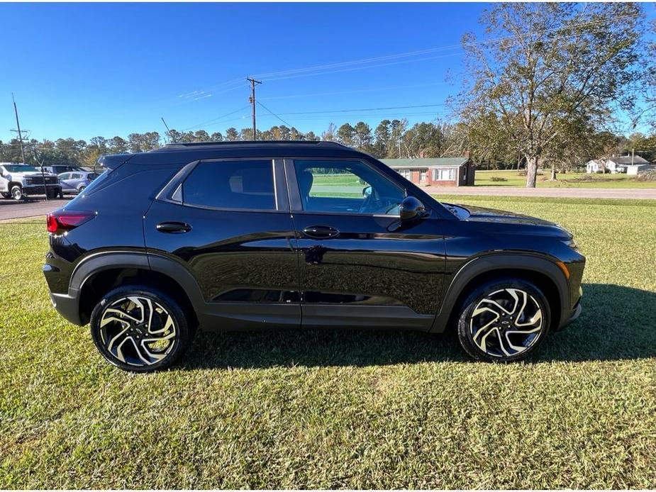 new 2025 Chevrolet TrailBlazer car, priced at $28,995