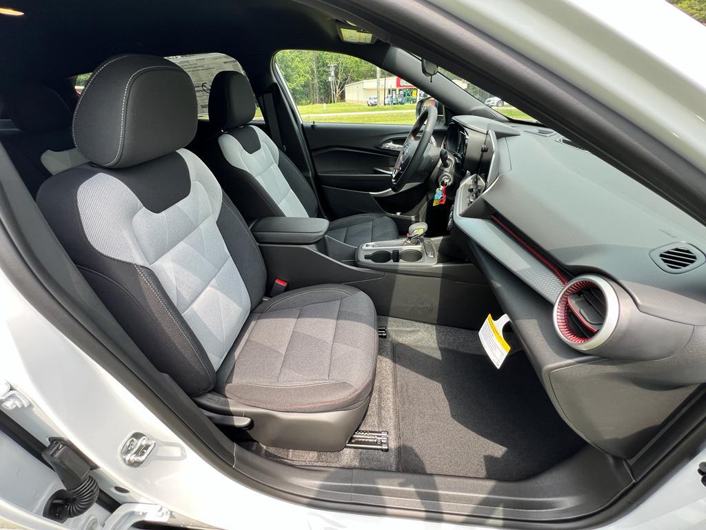 new 2025 Chevrolet Trax car, priced at $24,330