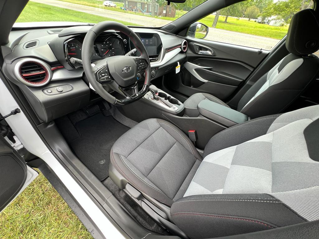 new 2025 Chevrolet Trax car, priced at $24,330