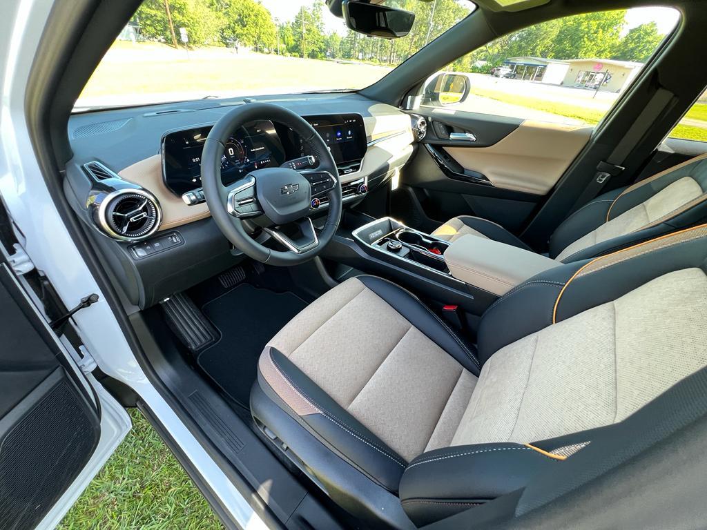 new 2026 Chevrolet Equinox car, priced at $36,375