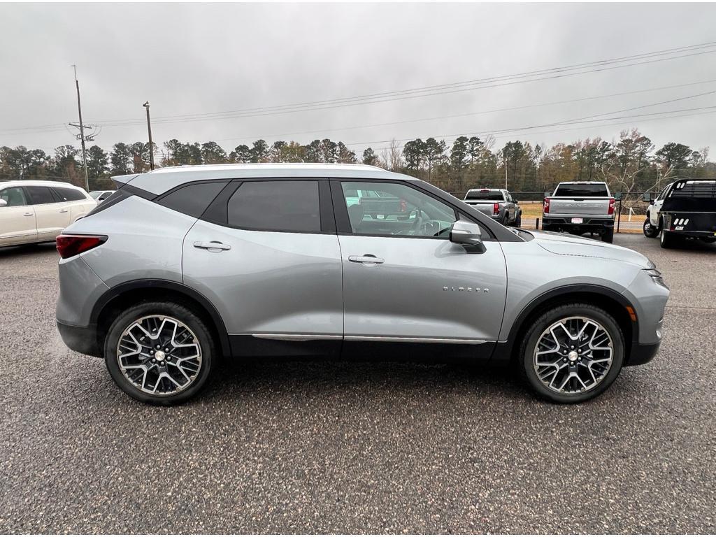 new 2025 Chevrolet Blazer car, priced at $49,605