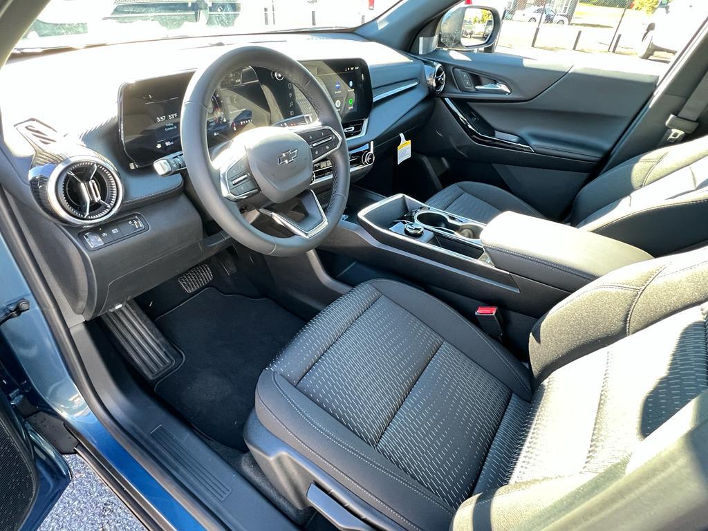 new 2026 Chevrolet Equinox car, priced at $31,925