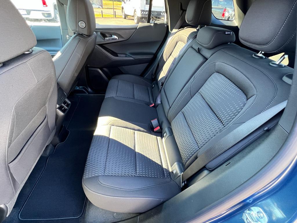 new 2026 Chevrolet Equinox car, priced at $31,925