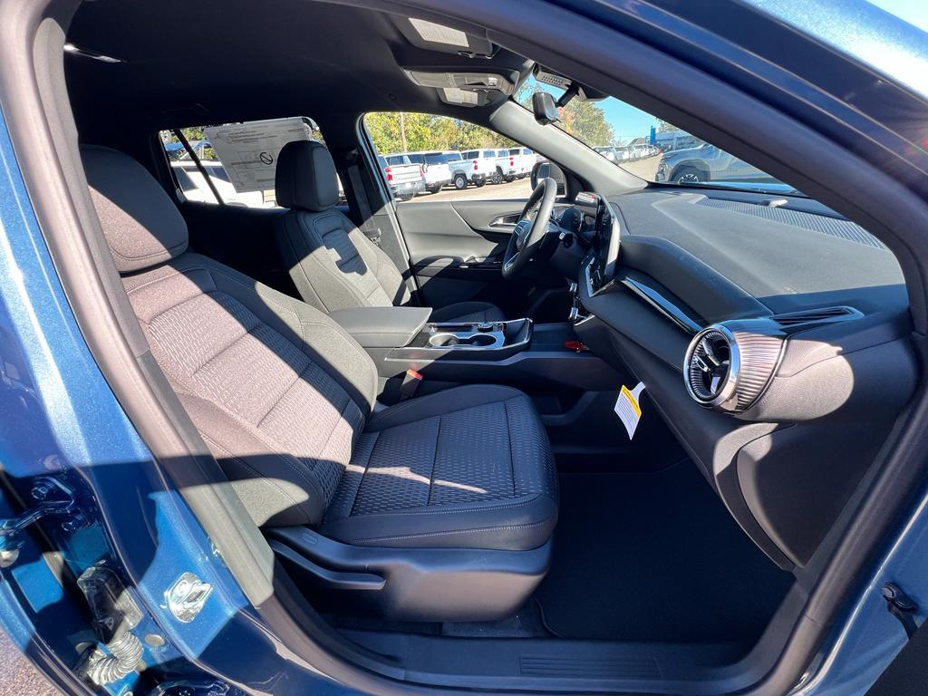 new 2026 Chevrolet Equinox car, priced at $31,925