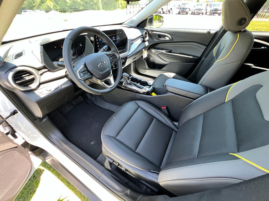 new 2025 Chevrolet Trax car, priced at $26,730