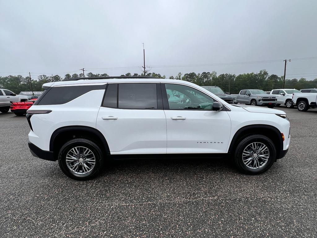 new 2025 Chevrolet Traverse car, priced at $42,735