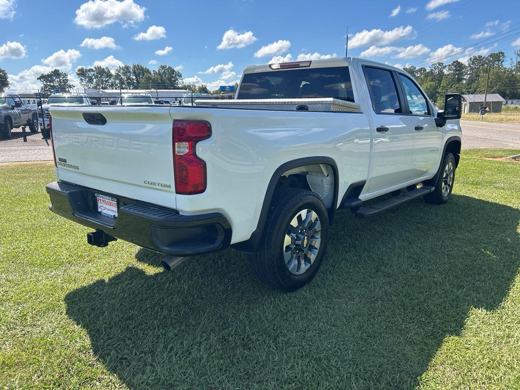 used 2022 Chevrolet Silverado 2500 car, priced at $35,726