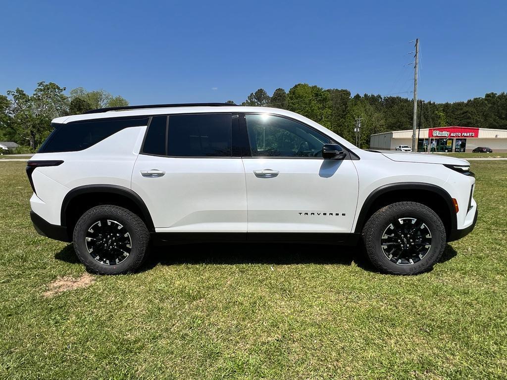 new 2025 Chevrolet Traverse car, priced at $50,730