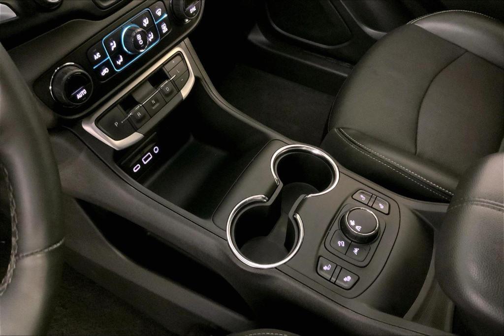 used 2024 GMC Terrain car, priced at $26,000