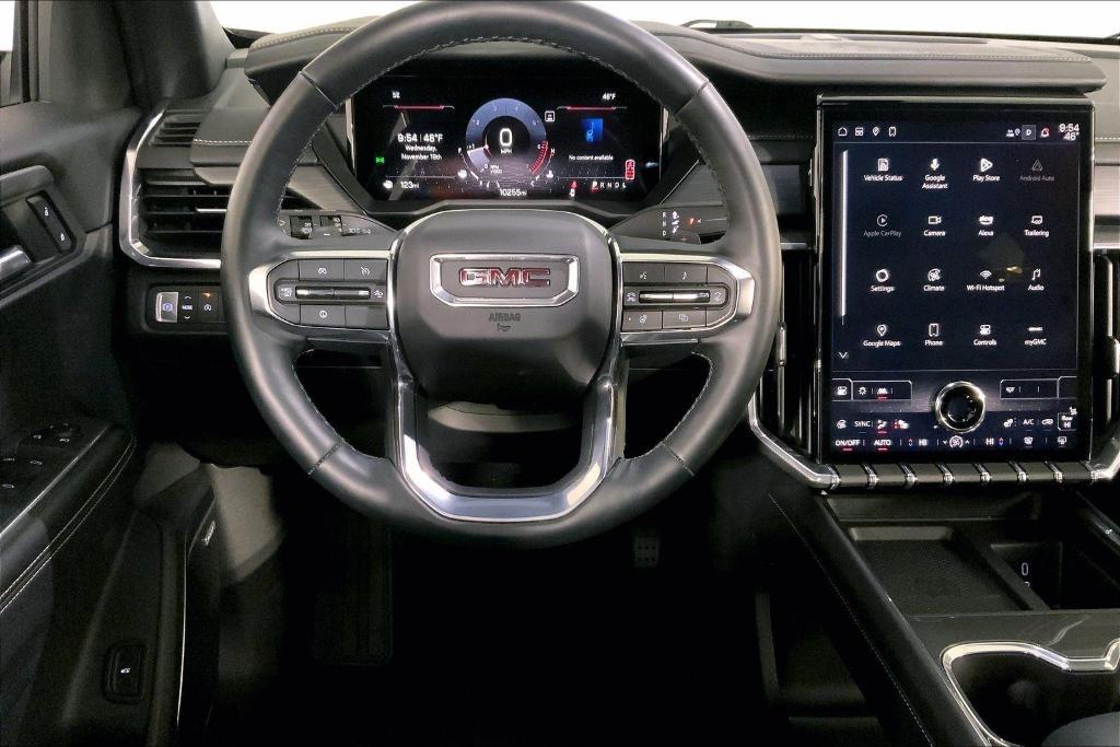 used 2025 GMC Acadia car, priced at $30,500