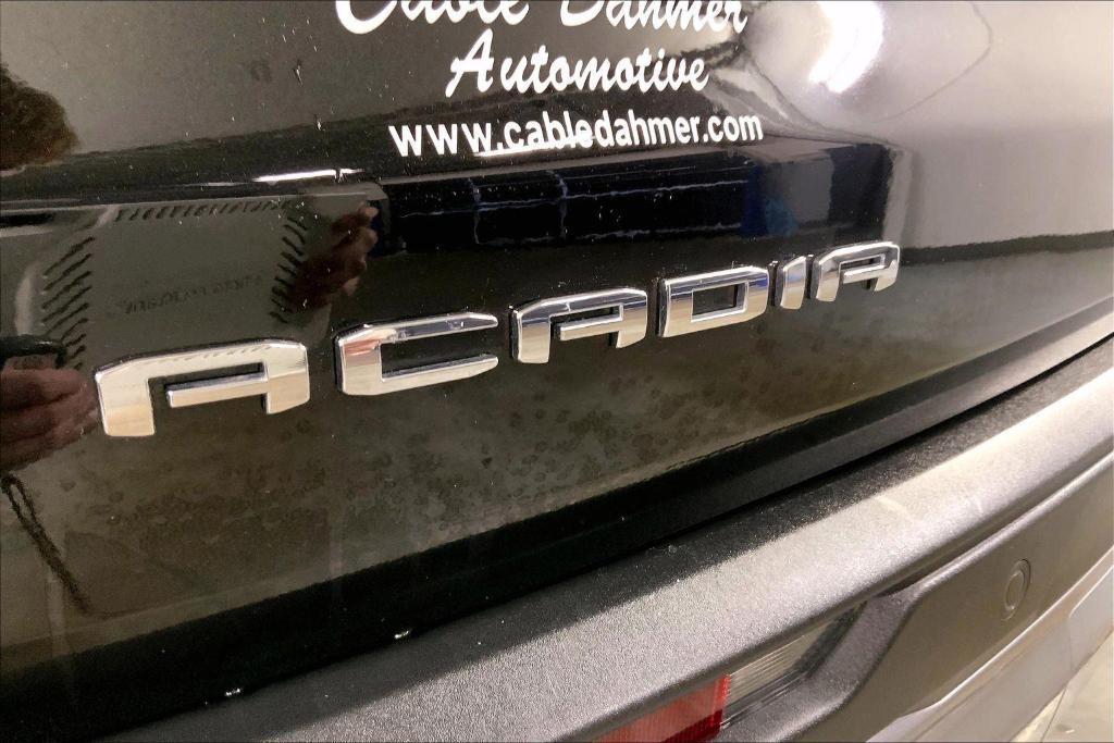 used 2025 GMC Acadia car, priced at $30,500