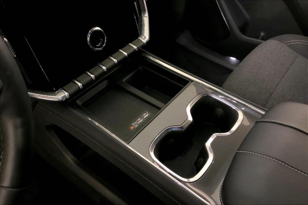 used 2025 GMC Acadia car, priced at $30,500