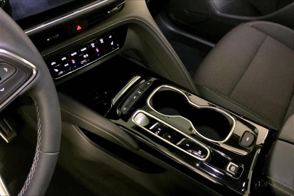 used 2022 Buick Envision car, priced at $23,000