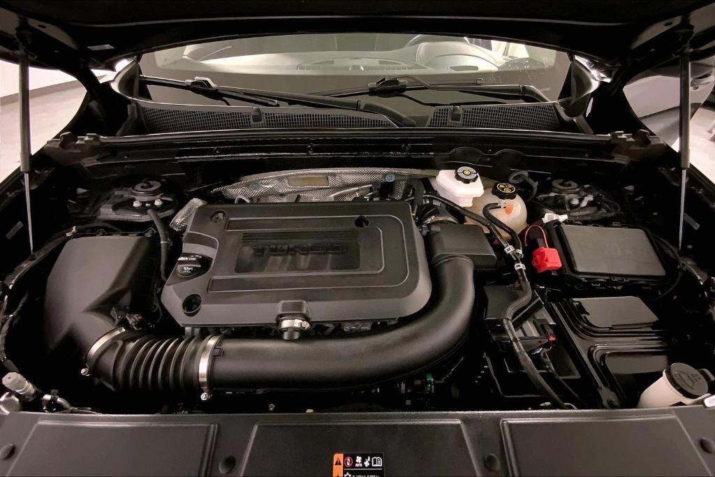 used 2022 Buick Envision car, priced at $23,000