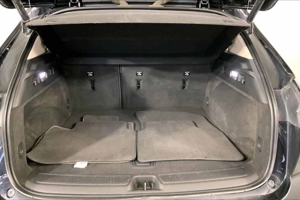 used 2022 Buick Envision car, priced at $23,000