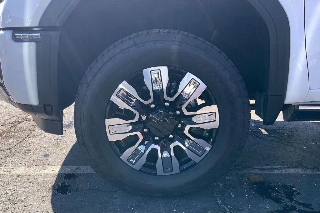 new 2025 GMC Sierra 2500 car, priced at $79,420