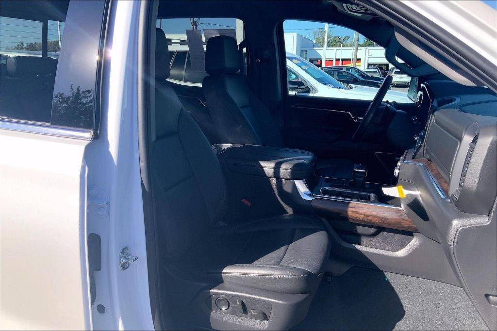 used 2025 GMC Sierra 1500 car, priced at $48,000