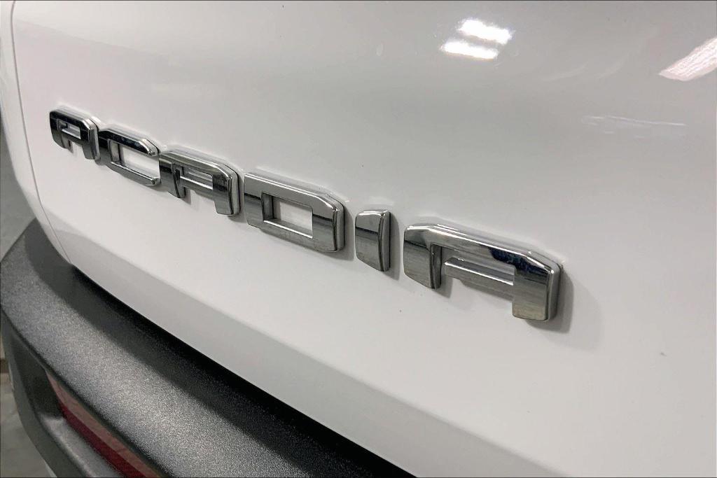 used 2025 GMC Acadia car, priced at $33,500