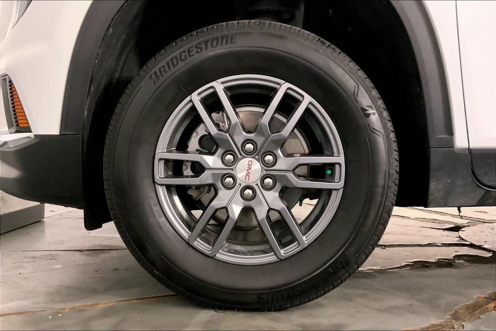 used 2025 GMC Acadia car, priced at $33,500