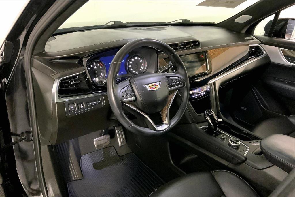 used 2024 Cadillac XT6 car, priced at $40,000