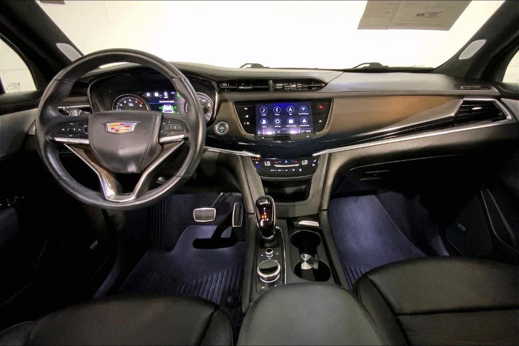 used 2024 Cadillac XT6 car, priced at $40,000