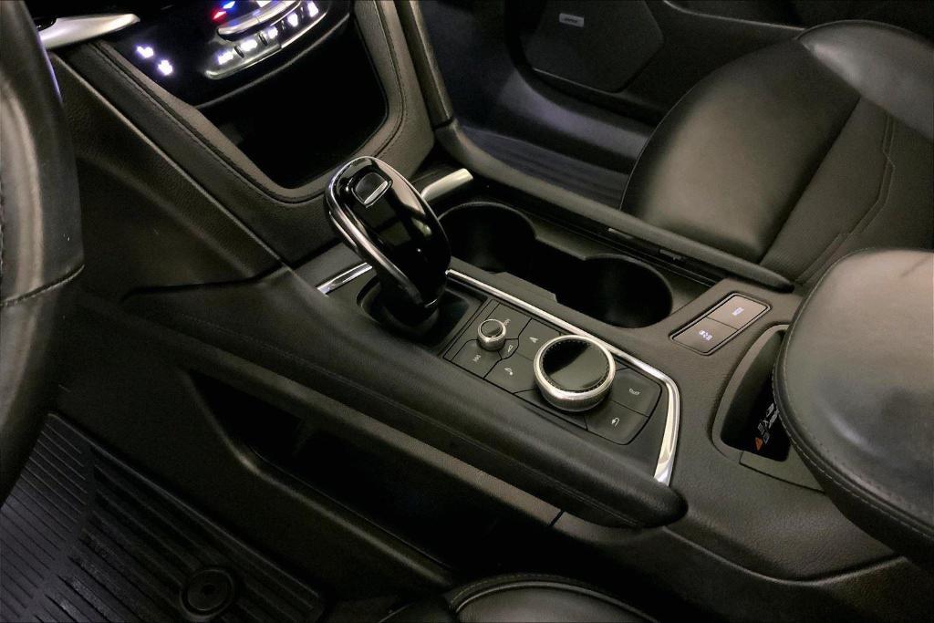 used 2024 Cadillac XT6 car, priced at $40,000