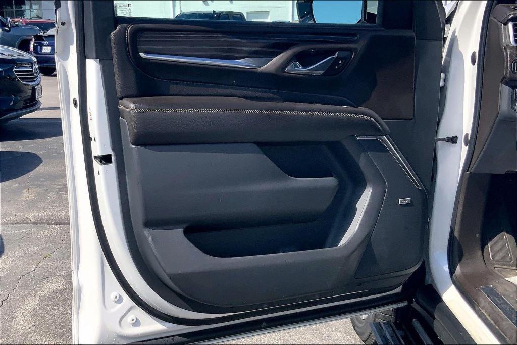 used 2021 GMC Yukon XL car, priced at $53,500