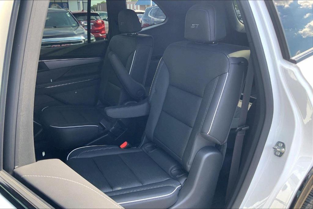 new 2026 Buick Enclave car, priced at $57,385
