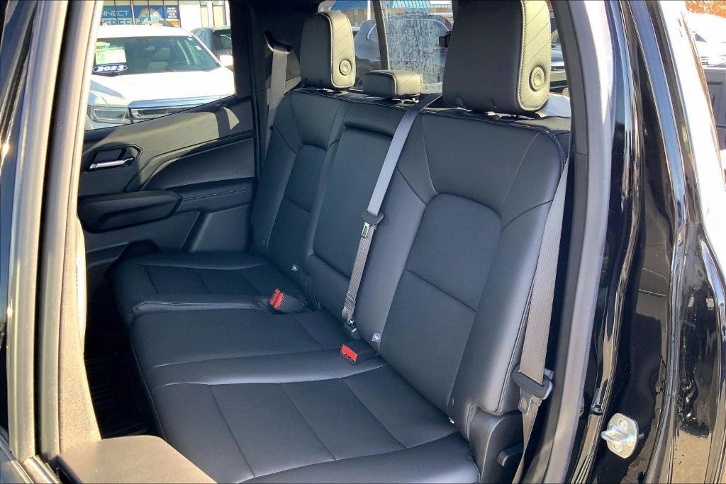 new 2025 GMC Canyon car, priced at $41,985