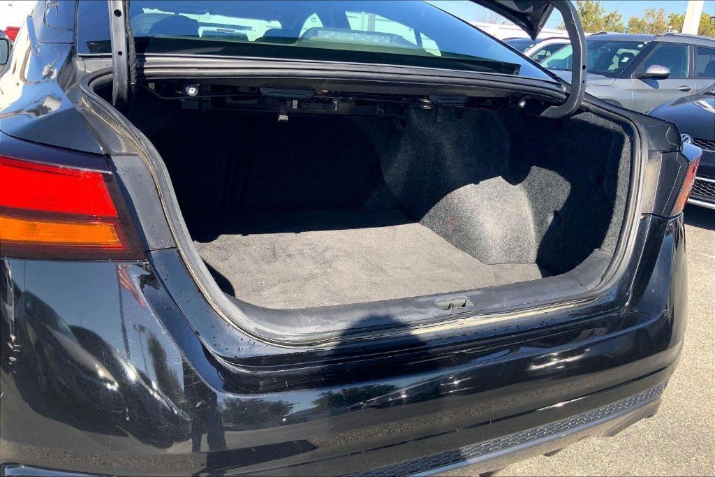 used 2019 Nissan Altima car