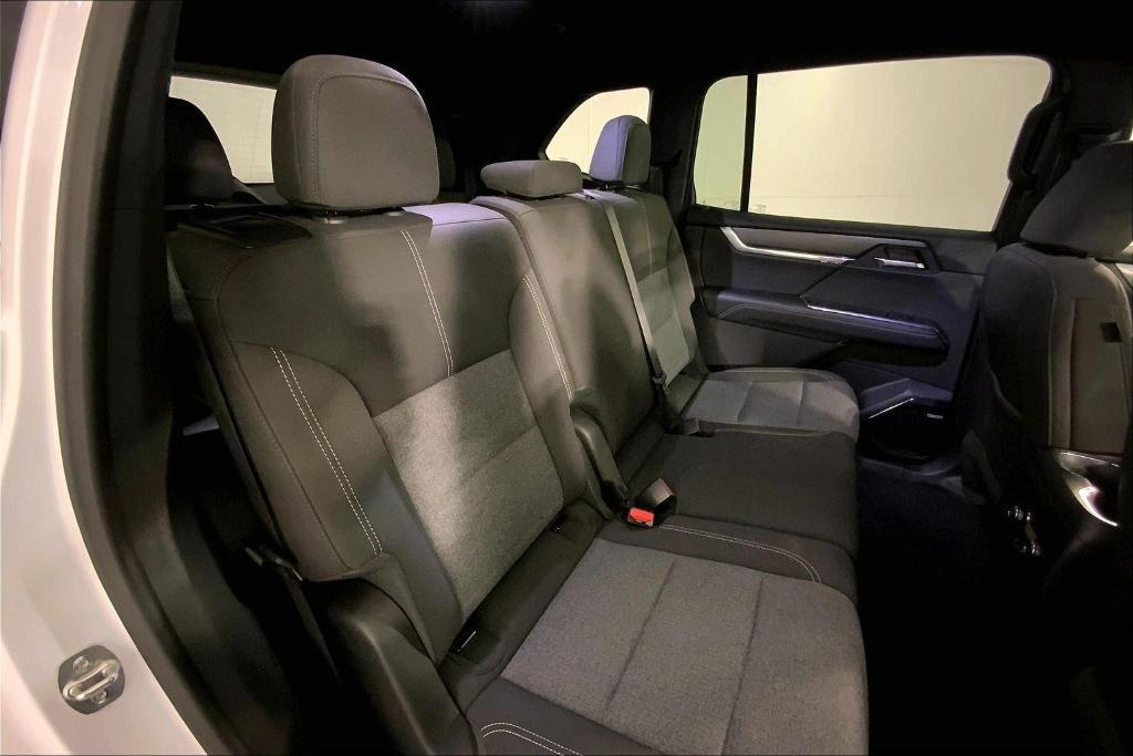 used 2025 GMC Acadia car, priced at $30,500