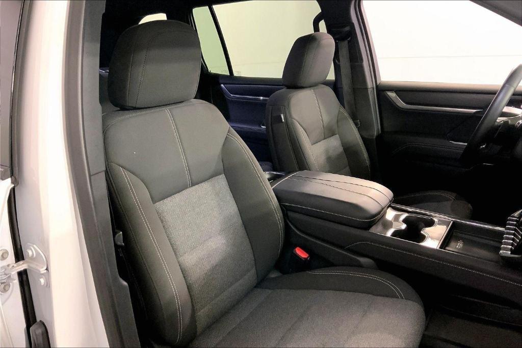 used 2025 GMC Acadia car, priced at $30,500