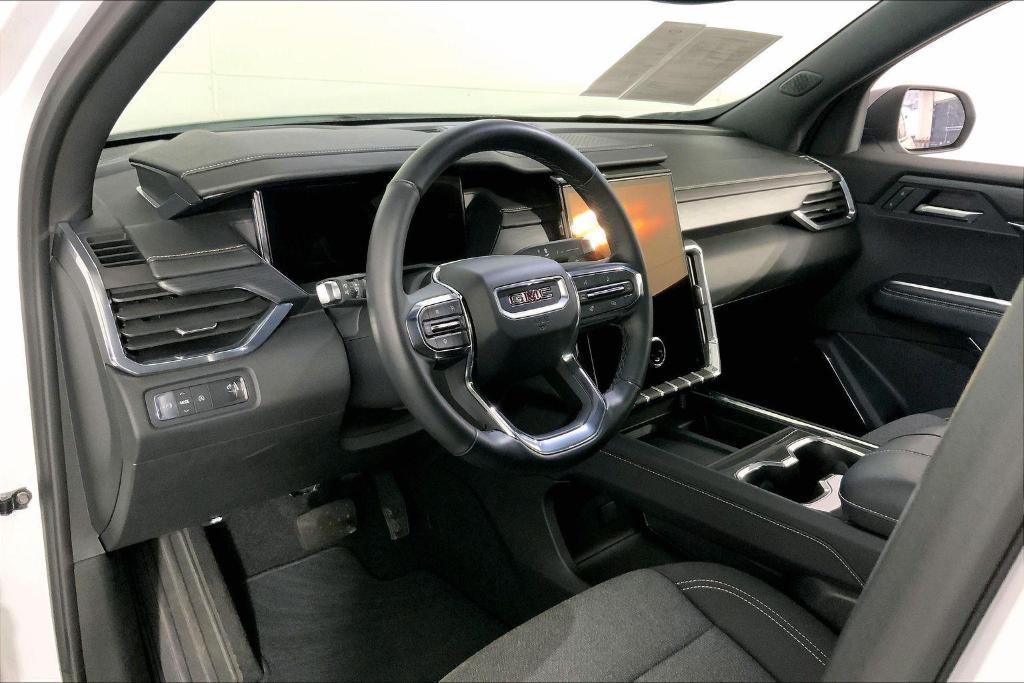 used 2025 GMC Acadia car, priced at $30,500