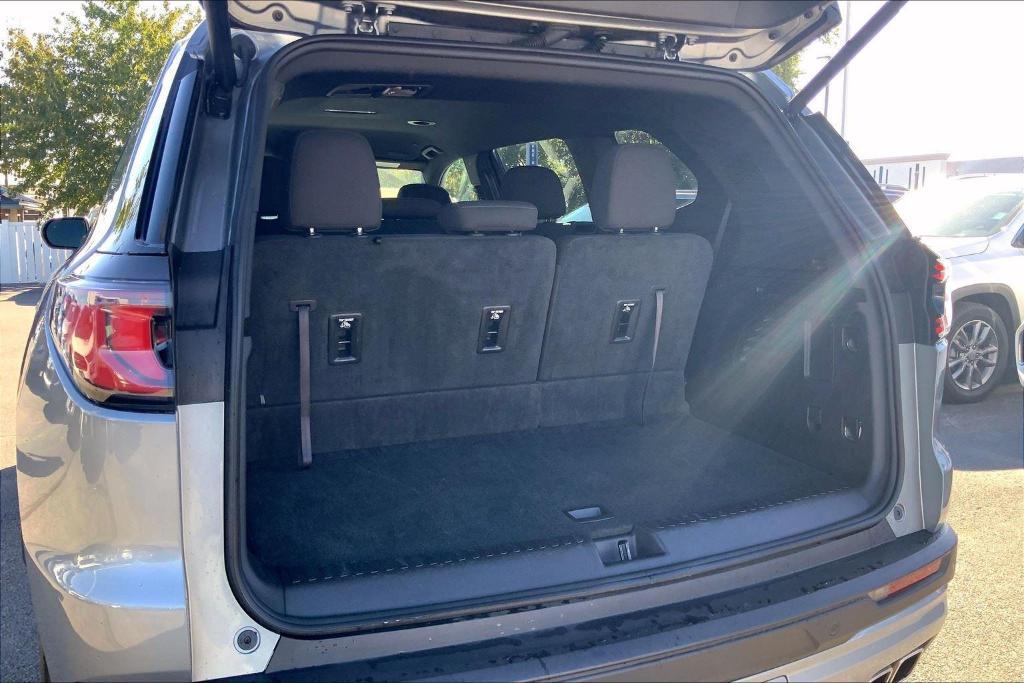 used 2025 GMC Acadia car, priced at $34,000