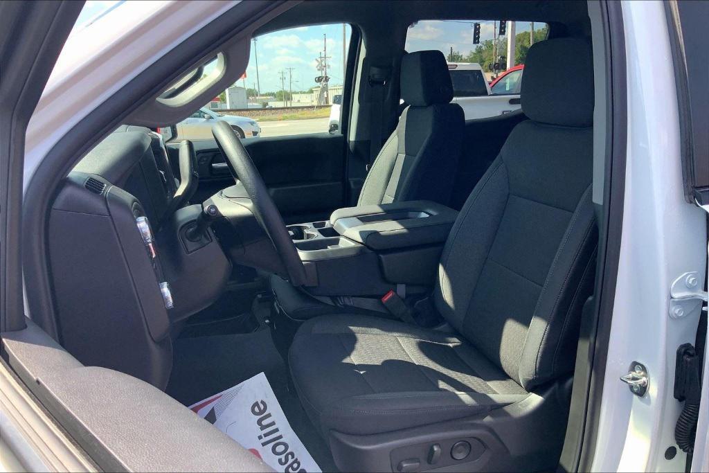 new 2026 GMC Sierra 1500 car, priced at $41,395