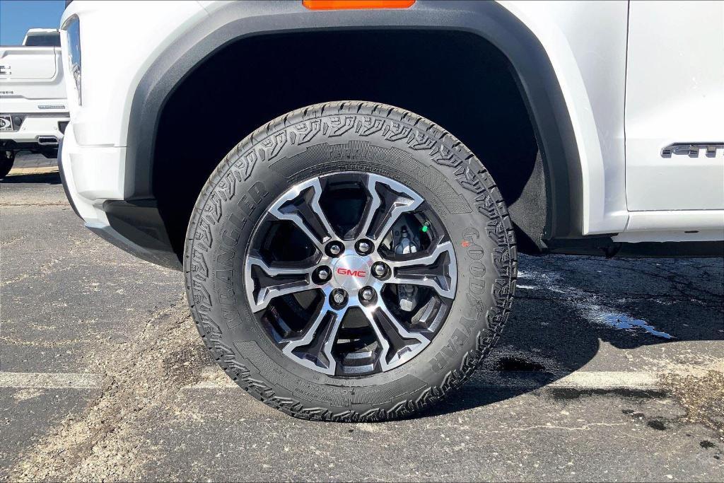 new 2025 GMC Canyon car, priced at $43,395