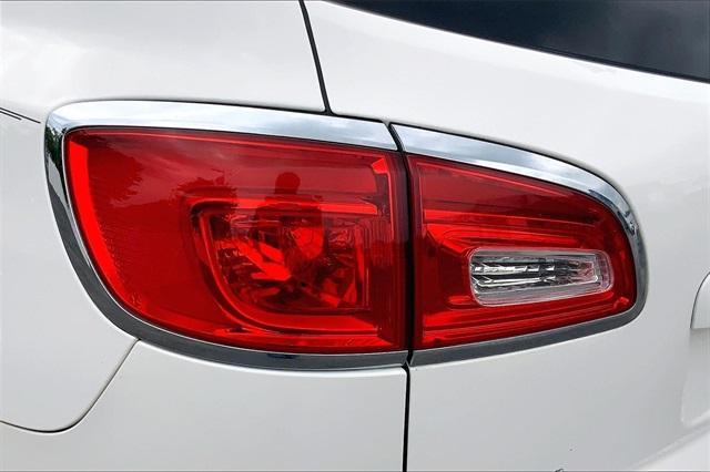 used 2014 Buick Enclave car, priced at $9,000