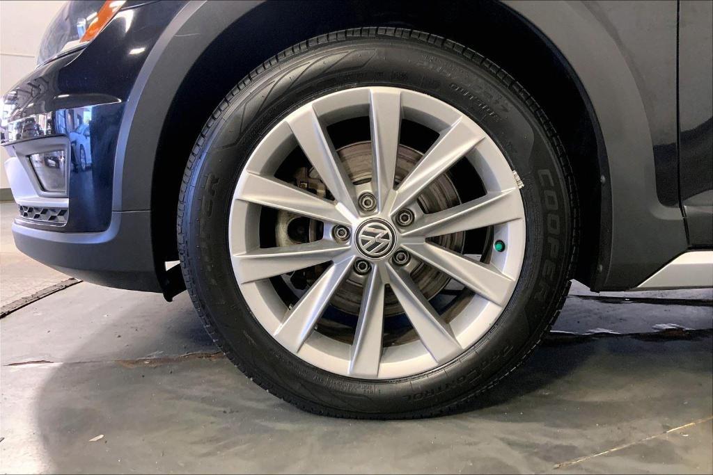 used 2017 Volkswagen Golf Alltrack car, priced at $15,500