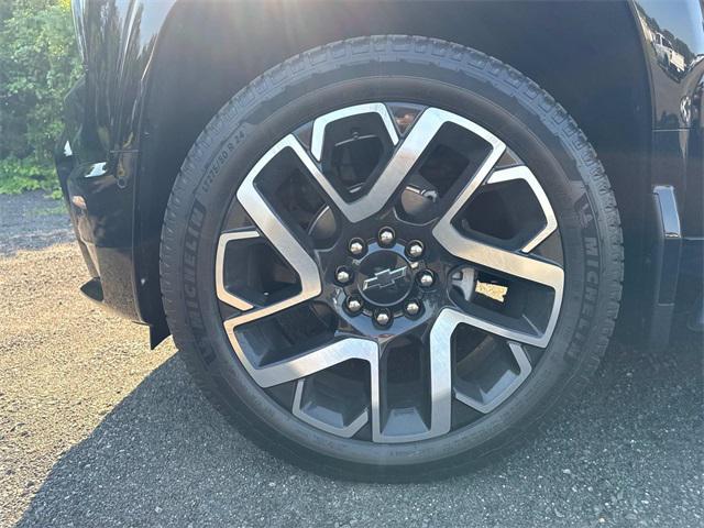 new 2025 Chevrolet Silverado EV car