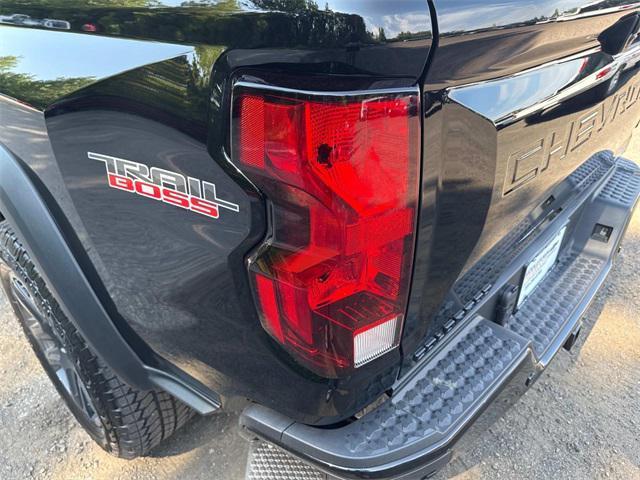 new 2025 Chevrolet Colorado car