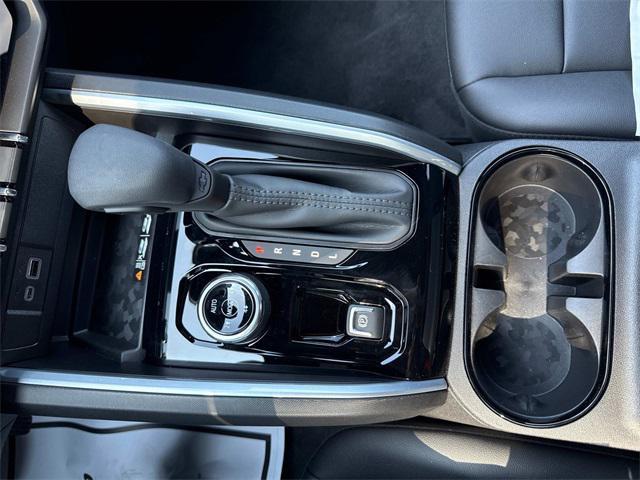 new 2025 Chevrolet Colorado car