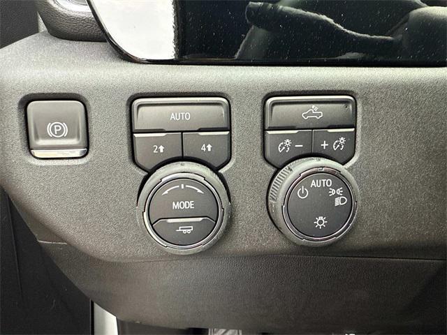 new 2025 Chevrolet Silverado 1500 car, priced at $52,995