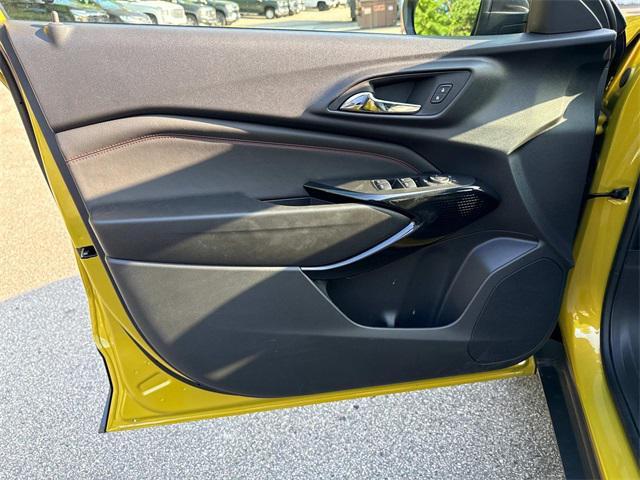 new 2025 Chevrolet Trax car, priced at $27,930