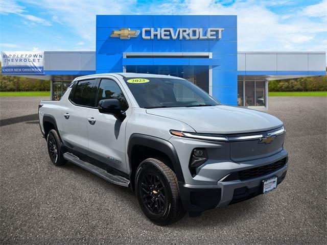 new 2025 Chevrolet Silverado EV car