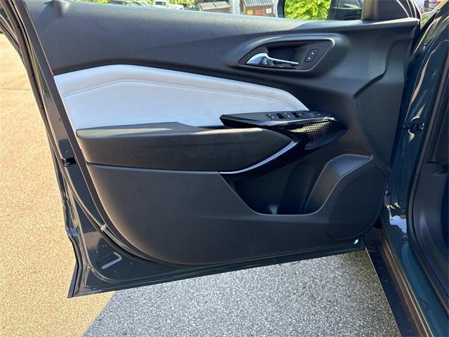 new 2025 Chevrolet Trax car, priced at $25,485