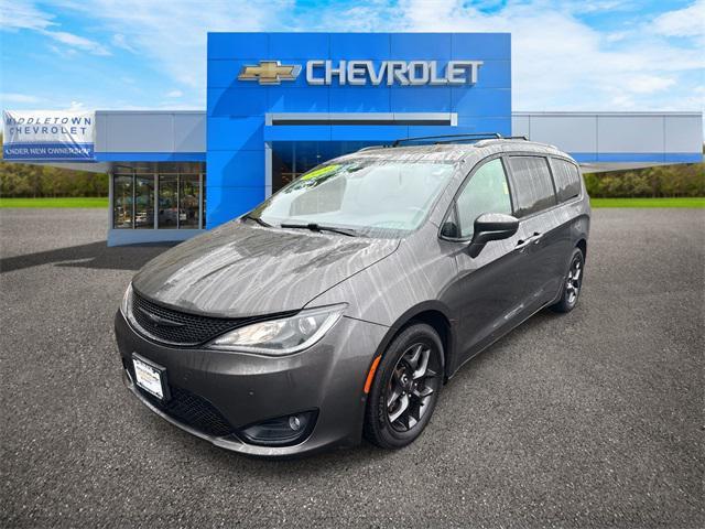 used 2020 Chrysler Pacifica car, priced at $24,193