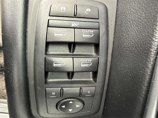 used 2020 Chrysler Pacifica car, priced at $24,193
